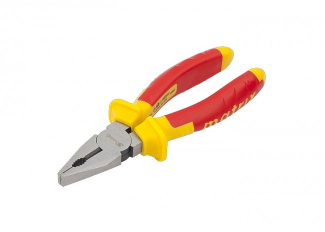 Плоскогубцы комбинированные, Insulated, 160 мм, двухкомпонентные рукоятки Matrix Professional, ( 16901 ) Плоскогубцы комбинированные, Insulated, 160 мм, двухкомпонентные рукоятки Matrix Professional, ( 16901 )