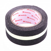 Лента клейкая противоскользящая, c фотолюминисцентной полосой 50 мм x 5 м Matrix, ( 88719 ) Лента клейкая противоскользящая, c фотолюминисцентной полосой 50 мм x 5 м Matrix, ( 88719 )