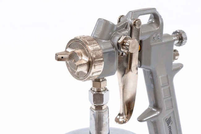 Краскораспылитель пневматический с нижним бачком V 1, 0 л, сопло D 1.2, 1.5 и 1.8 мм Matrix, ( 57316 ) Краскораспылитель пневматический с нижним бачком V 1, 0 л, сопло D 1.2, 1.5 и 1.8 мм Matrix, ( 57316 )