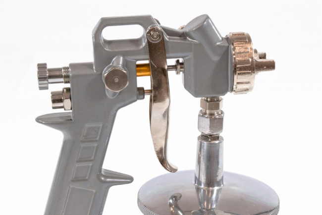 Краскораспылитель пневматический с нижним бачком V 1, 0 л, сопло D 1.2, 1.5 и 1.8 мм Matrix, ( 57316 ) Краскораспылитель пневматический с нижним бачком V 1, 0 л, сопло D 1.2, 1.5 и 1.8 мм Matrix, ( 57316 )