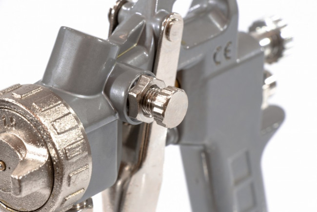 Краскораспылитель пневматический с нижним бачком V 0,75 л, сопло D 1.2, 1.5 и 1.8 мм Matrix, ( 57317 ) Краскораспылитель пневматический с нижним бачком V 0,75 л, сопло D 1.2, 1.5 и 1.8 мм Matrix, ( 57317 )