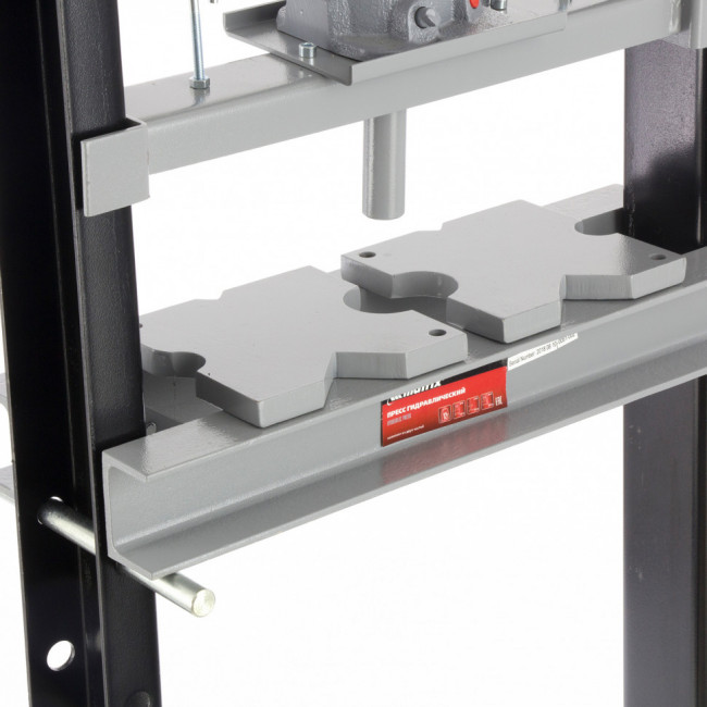 Пресс гидравлический, 12 т, 1360 х 500 х 510 мм. (комплект из 2 частей) Matrix, ( 523105 ) Пресс гидравлический, 12 т, 1360 х 500 х 510 мм. (комплект из 2 частей) Matrix, ( 523105 )