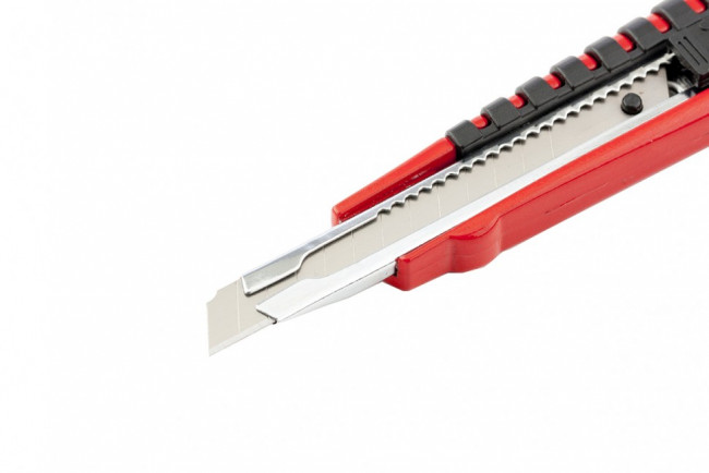 Нож, 9 мм, выдвижное лезвие, металлическая направляющая, эргономичная двухкомпонентная рукоятка Matrix, ( 78937 ) Нож, 9 мм, выдвижное лезвие, металлическая направляющая, эргономичная двухкомпонентная рукоятка Matrix, ( 78937 )