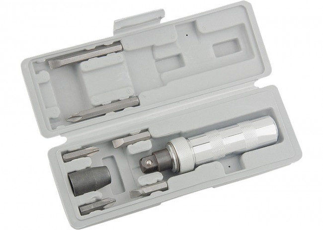 Отвертка ударно-поворотная 1/2, набор бит, 6 шт, пластиковый бокс Matrix, ( 11575 ) Отвертка ударно-поворотная 1/2, набор бит, 6 шт, пластиковый бокс Matrix, ( 11575 )