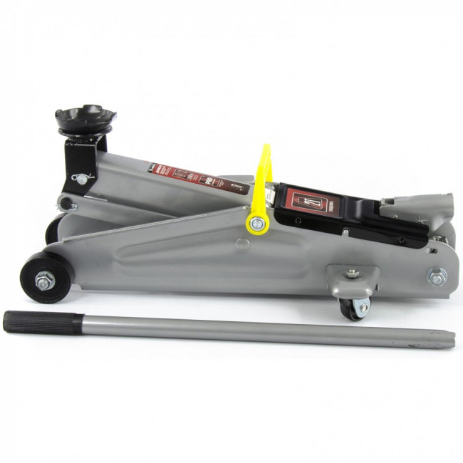 Домкрат гидравлический подкатный, 2 т, высота подъема 135-385 мм, в пластиковый кейсе Matrix Master, ( 51028 ) Домкрат гидравлический подкатный, 2 т, высота подъема 135-385 мм, в пластиковый кейсе Matrix Master, ( 51028 )